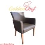 CHAISE EN BOIS AVEC ACCOUDOIRE ET ASSISE EN SIMILI CUIR BRISTOLLE